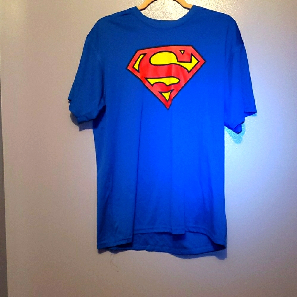 Superman TM and DC Comics T Shirt, Size L